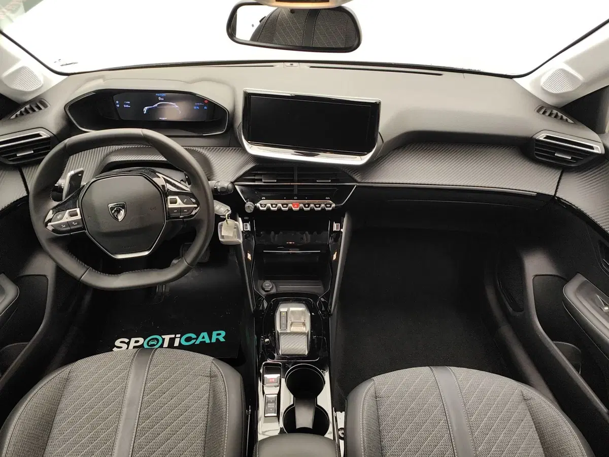 Peugeot 208 usata a Como (7)