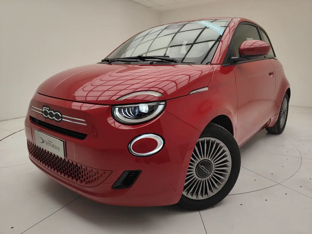 Fiat 500 nuova a Como