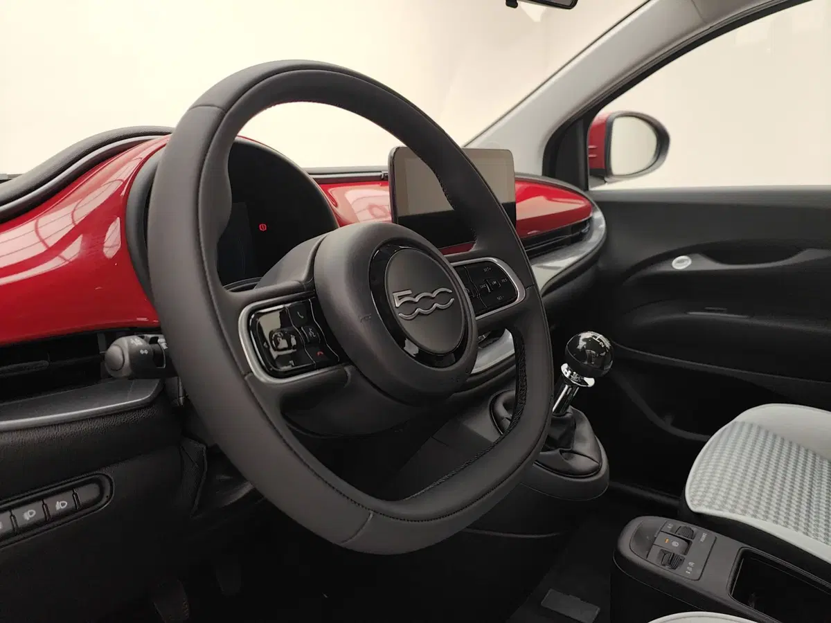 Fiat 500 nuova a Como (7)