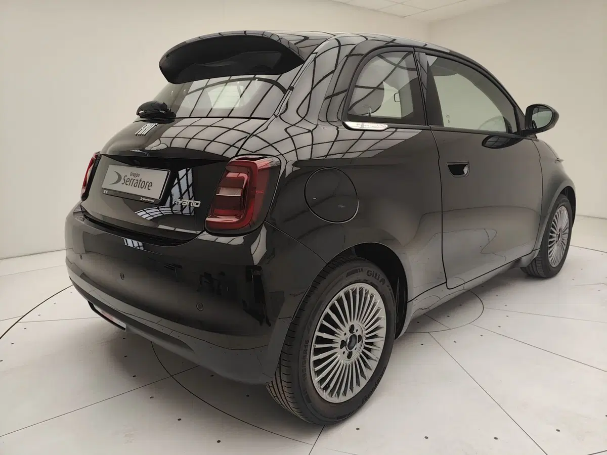 Fiat 500 nuova a Como (6)
