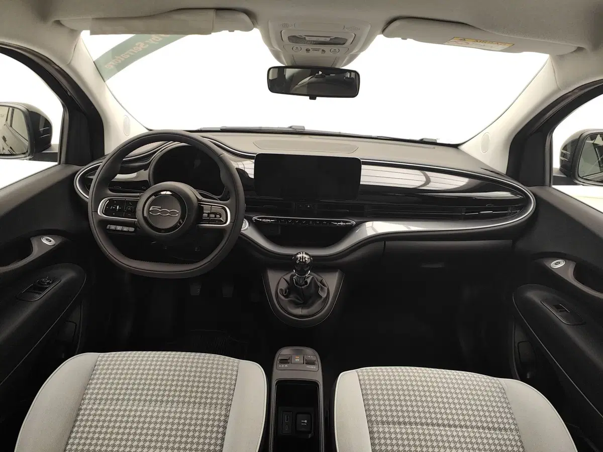 Fiat 500 nuova a Como (7)