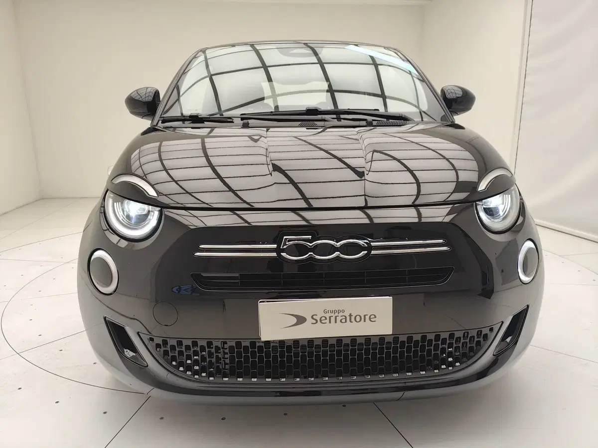 Fiat 500 nuova a Como (2)