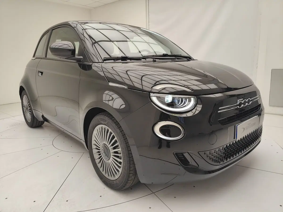 Fiat 500 nuova a Como (3)