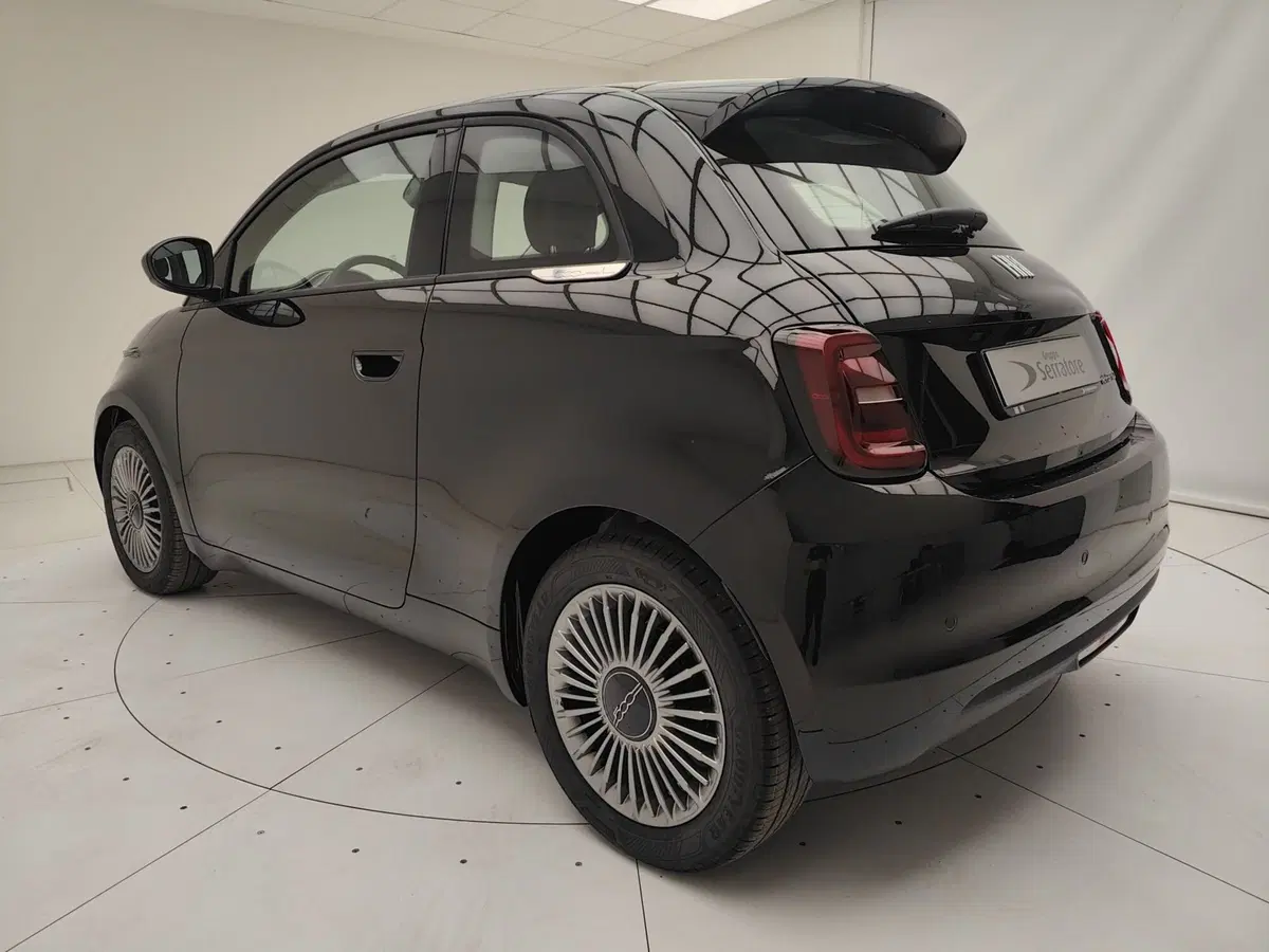 Fiat 500 nuova a Como (4)