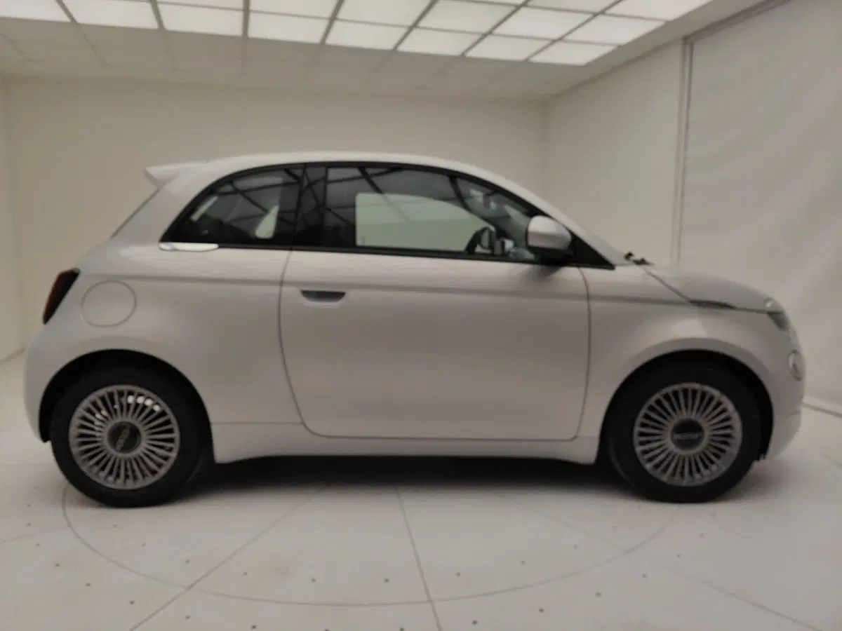 Fiat 500 nuova a Como (18)