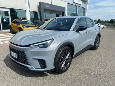 Lexus LBX 1.5 hybrid Elegant 2wd del 2025 usata a Piacenza