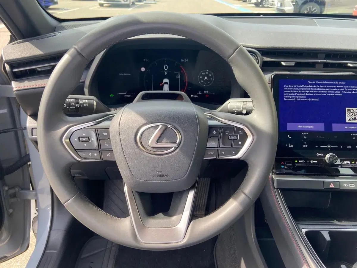 Lexus LBX usata a Piacenza (14)