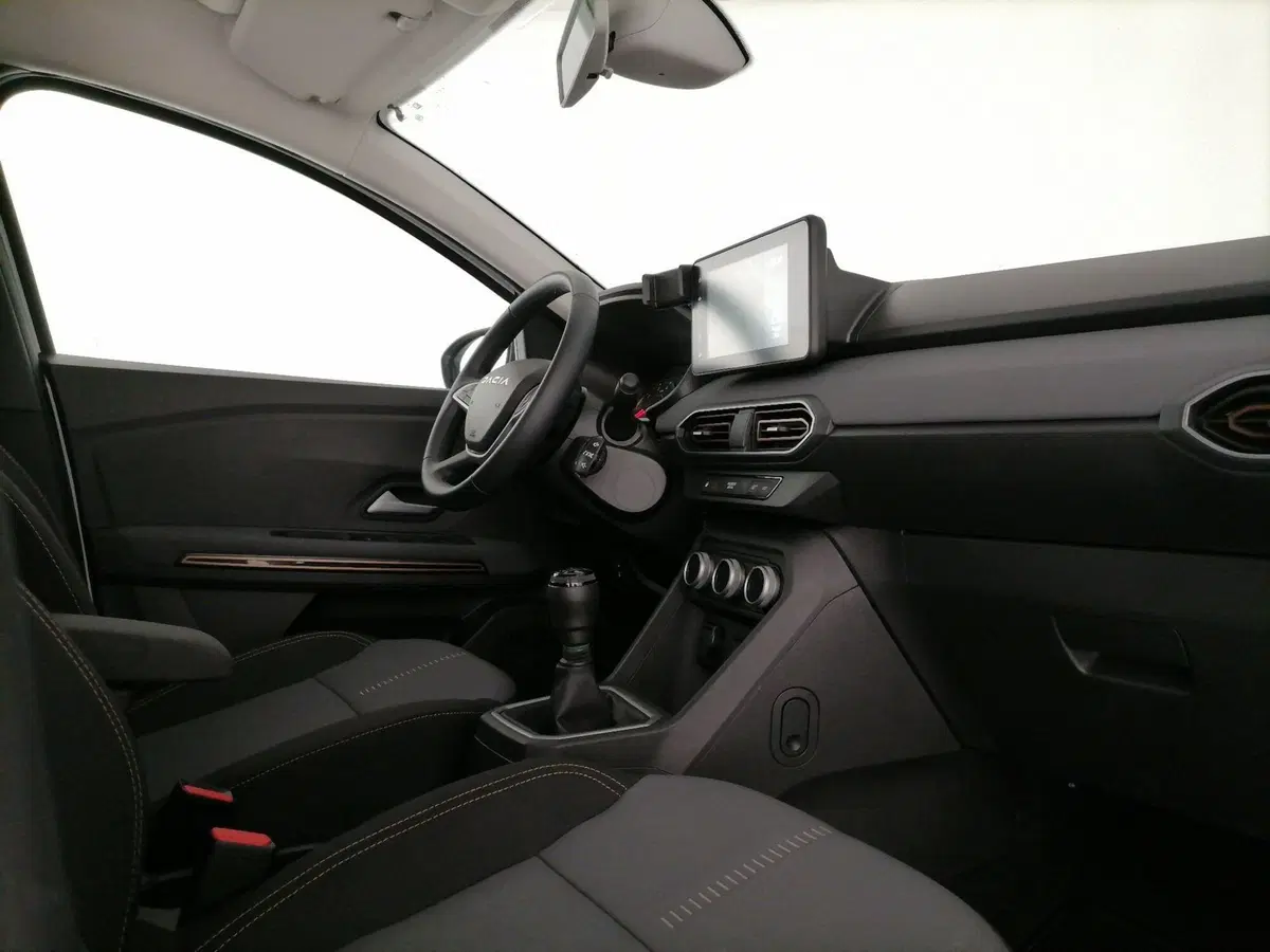 Dacia Sandero usata a Roma (7)