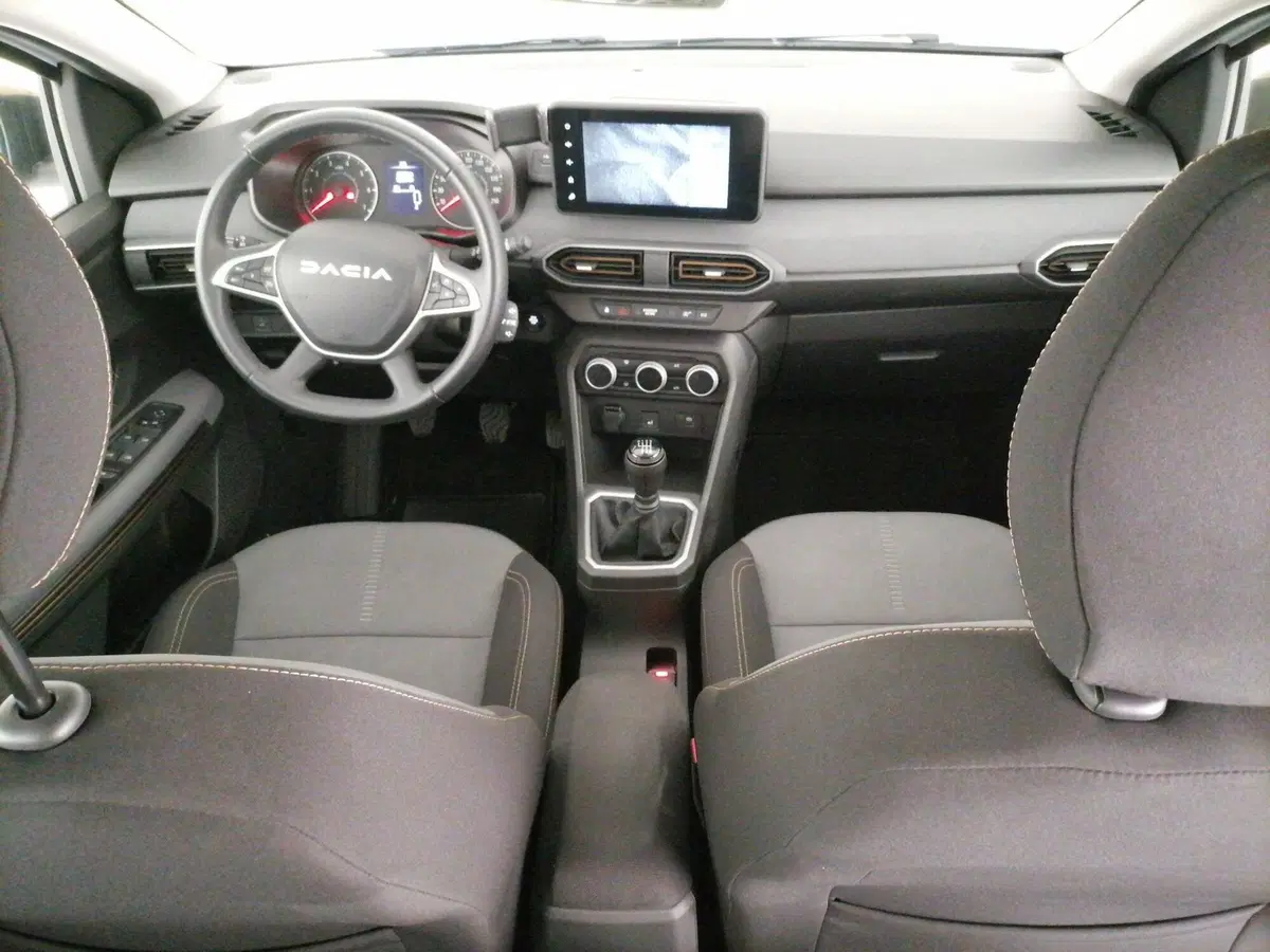 Dacia Sandero usata a Roma (9)