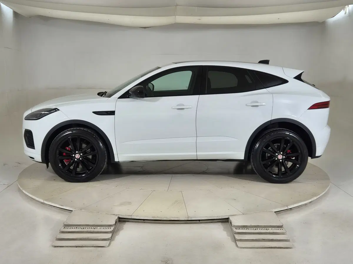 Jaguar E-Pace usata a Torino (6)