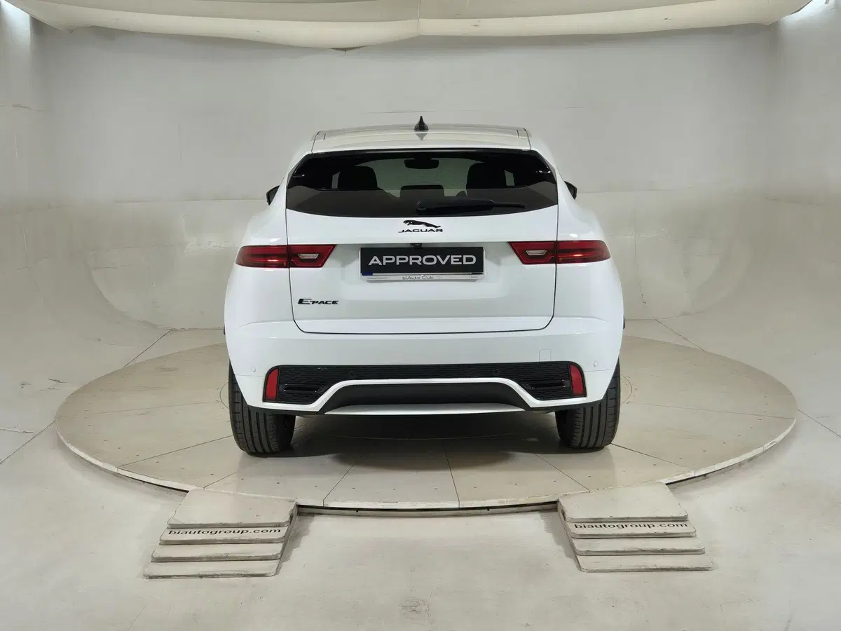 Jaguar E-Pace usata a Torino (7)