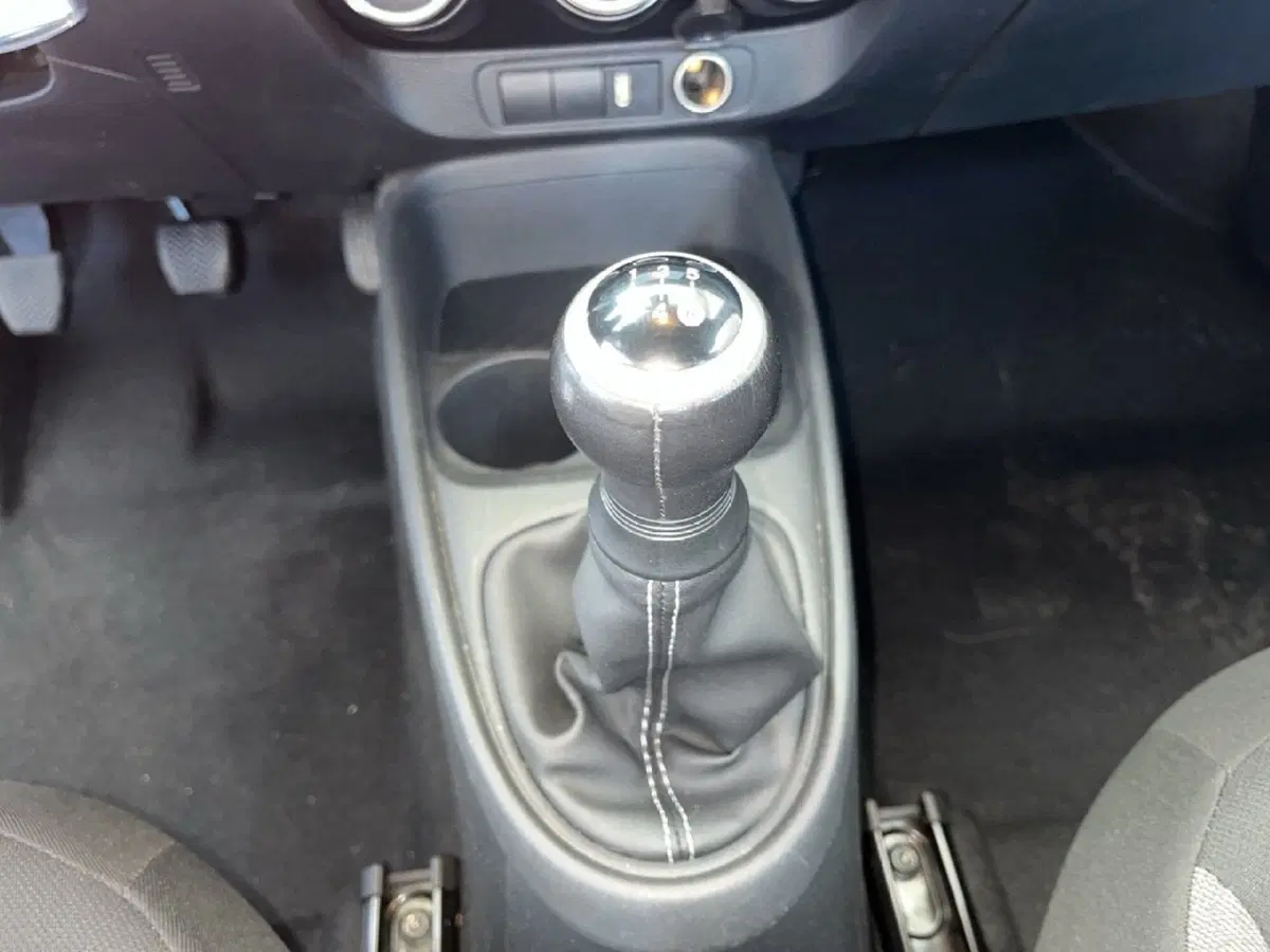 Toyota Aygo X usata a Torino (11)