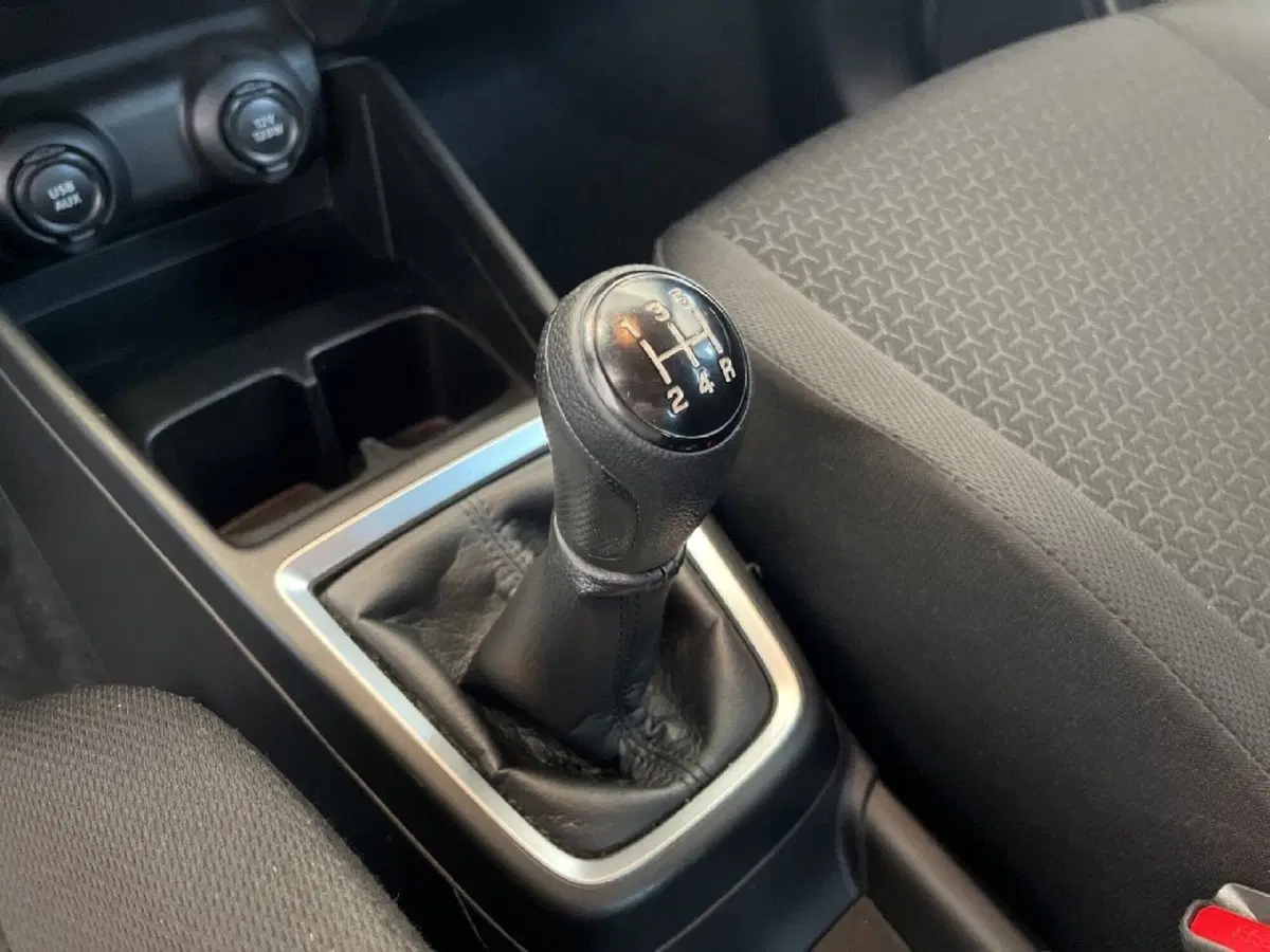 Suzuki Swift usata a Torino (13)
