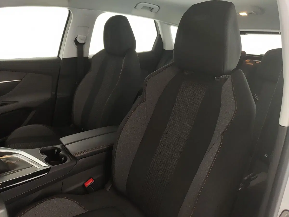 Peugeot 3008 usata a Caserta (18)