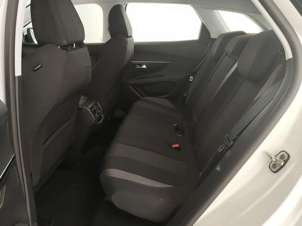 Peugeot 3008 usata a Caserta (19)
