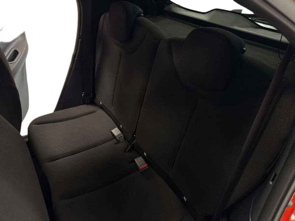 Toyota Aygo X usata a Prato (17)
