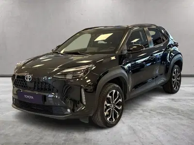 Toyota Yaris Cross Trend fwd 115cv e-cvt del 2023 usata a Prato
