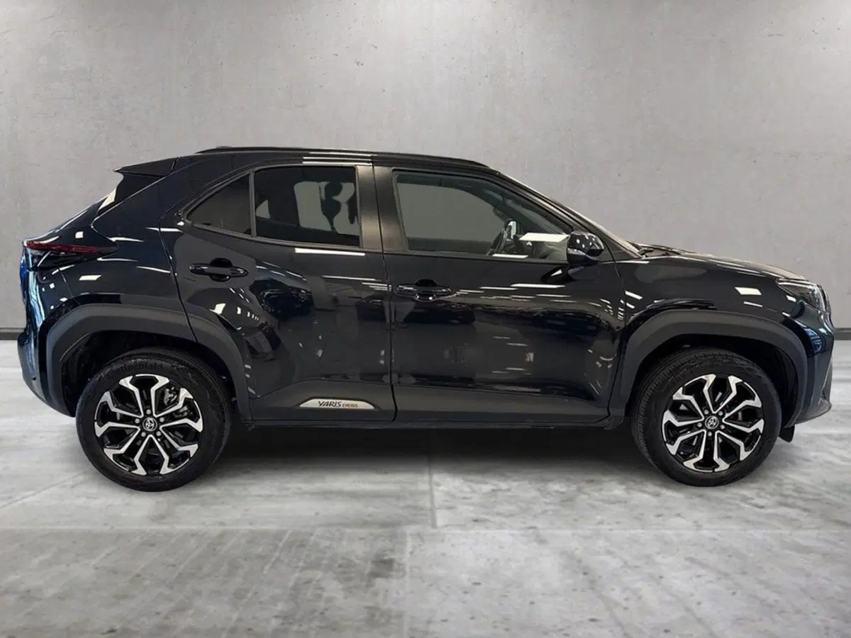 Toyota Yaris Cross usata a Prato (4)