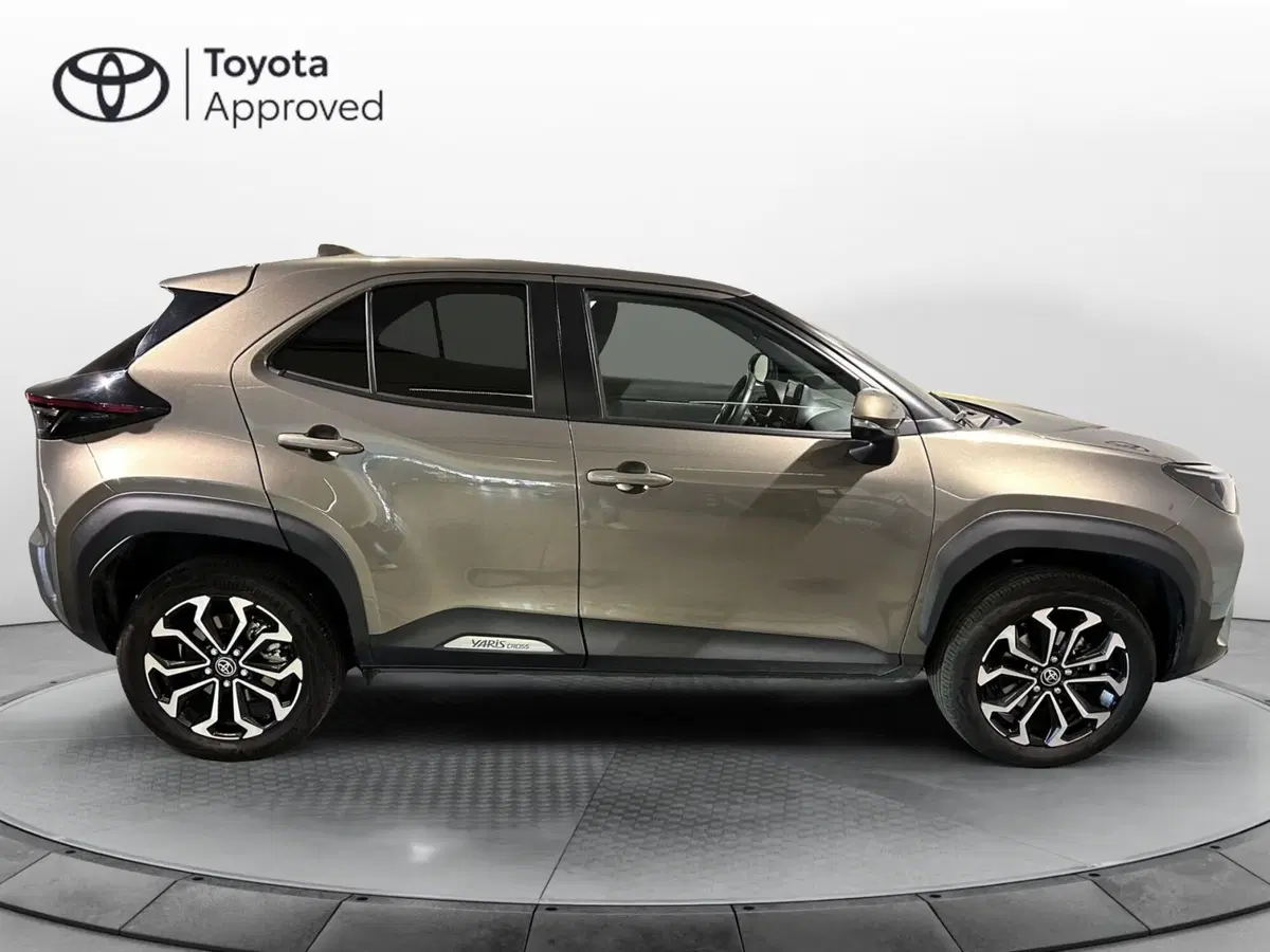 Toyota Yaris Cross usata a Milano (9)