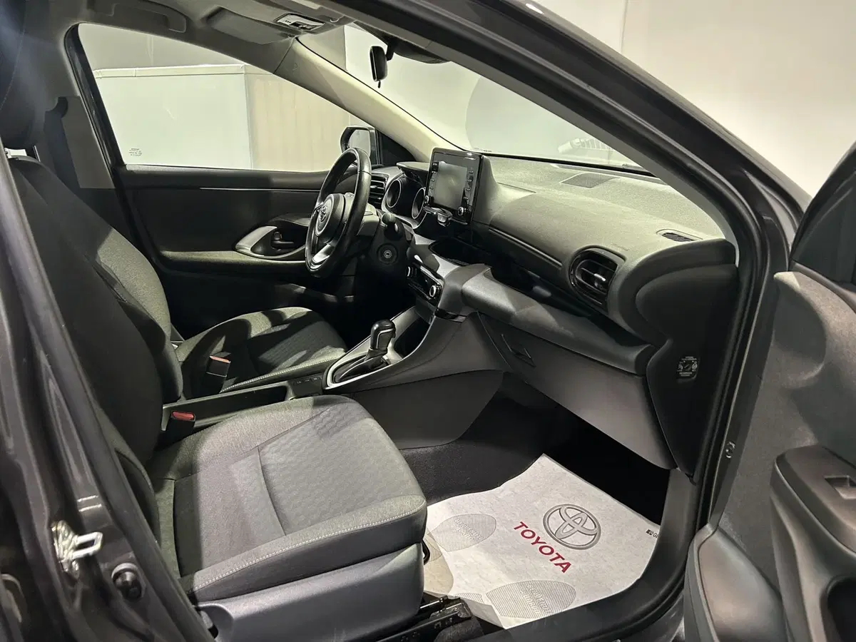 Toyota Yaris usata a Milano (6)