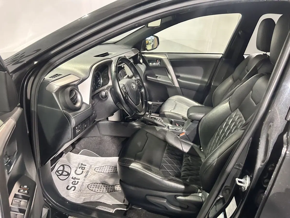 Toyota Rav4 usata a Milano (12)