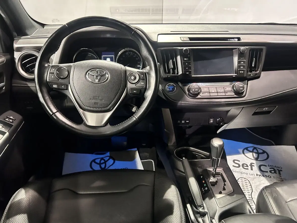 Toyota Rav4 usata a Milano (9)