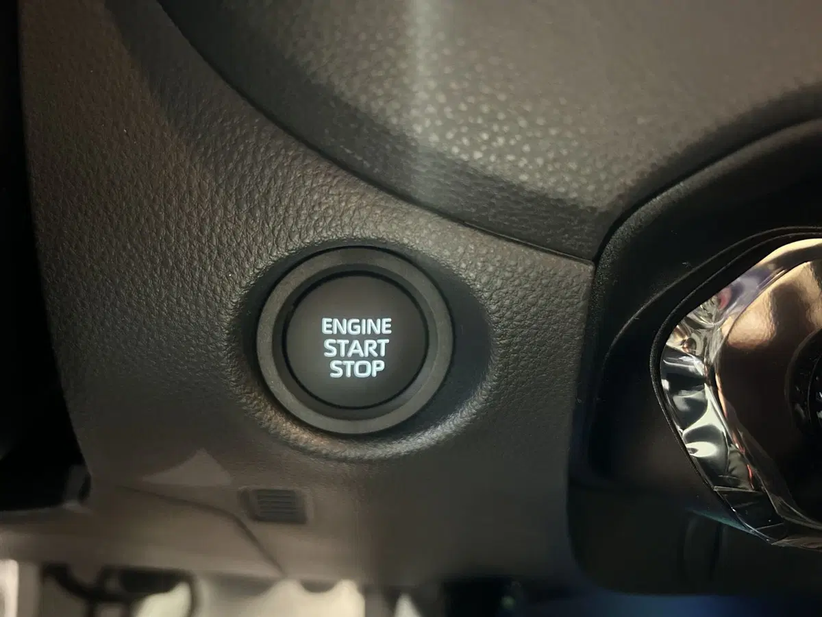 Toyota Aygo X usata a Milano (12)