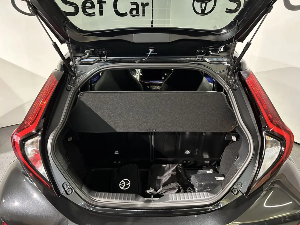 Toyota Aygo X usata a Milano (6)