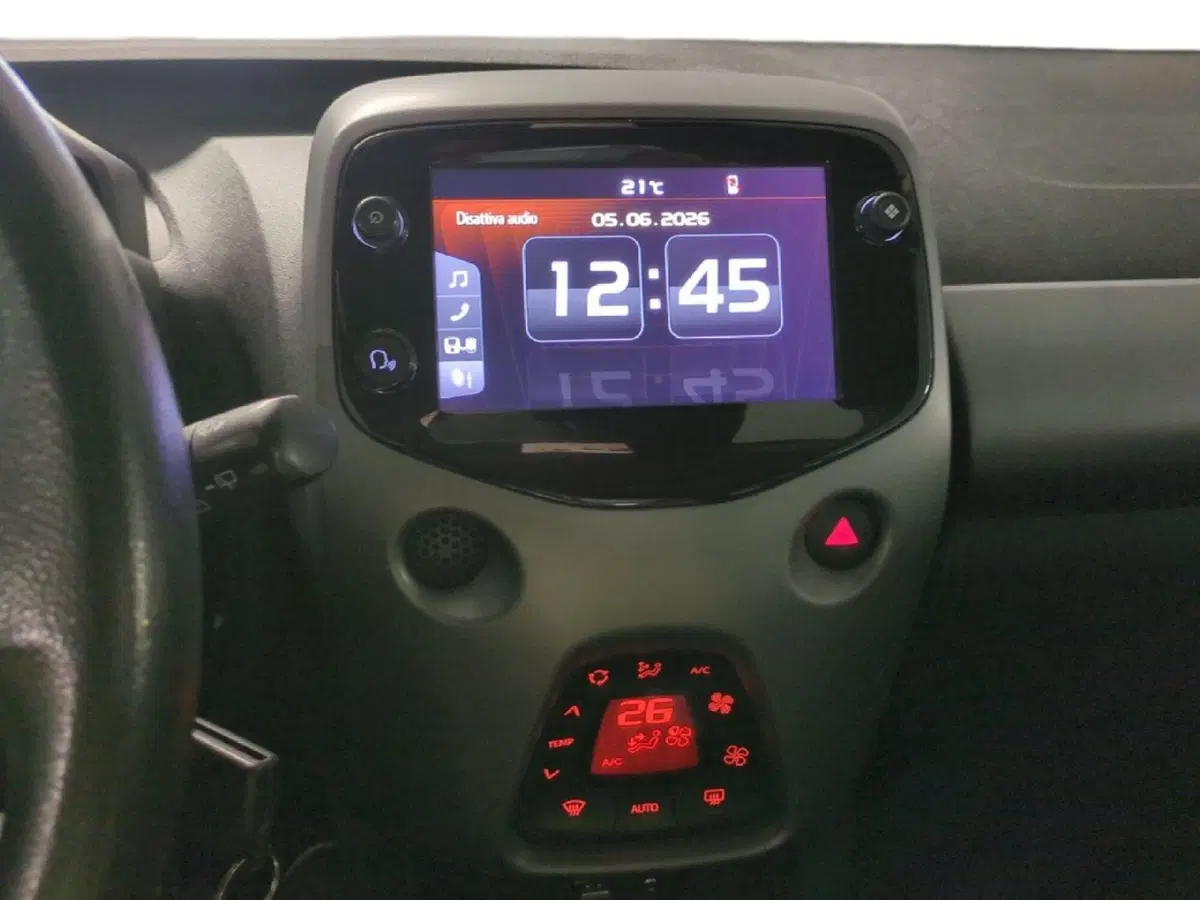Toyota Aygo usata a Milano (13)