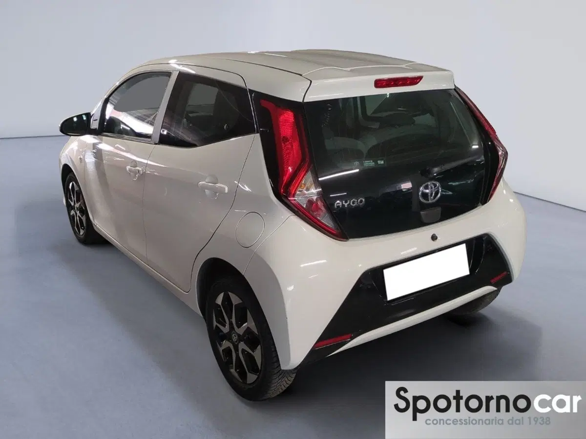 Toyota Aygo usata a Milano (3)