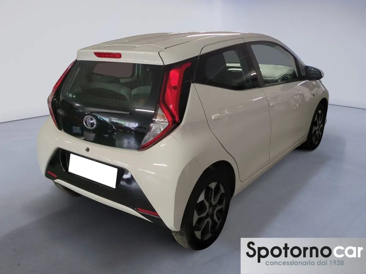 Toyota Aygo usata a Milano (6)