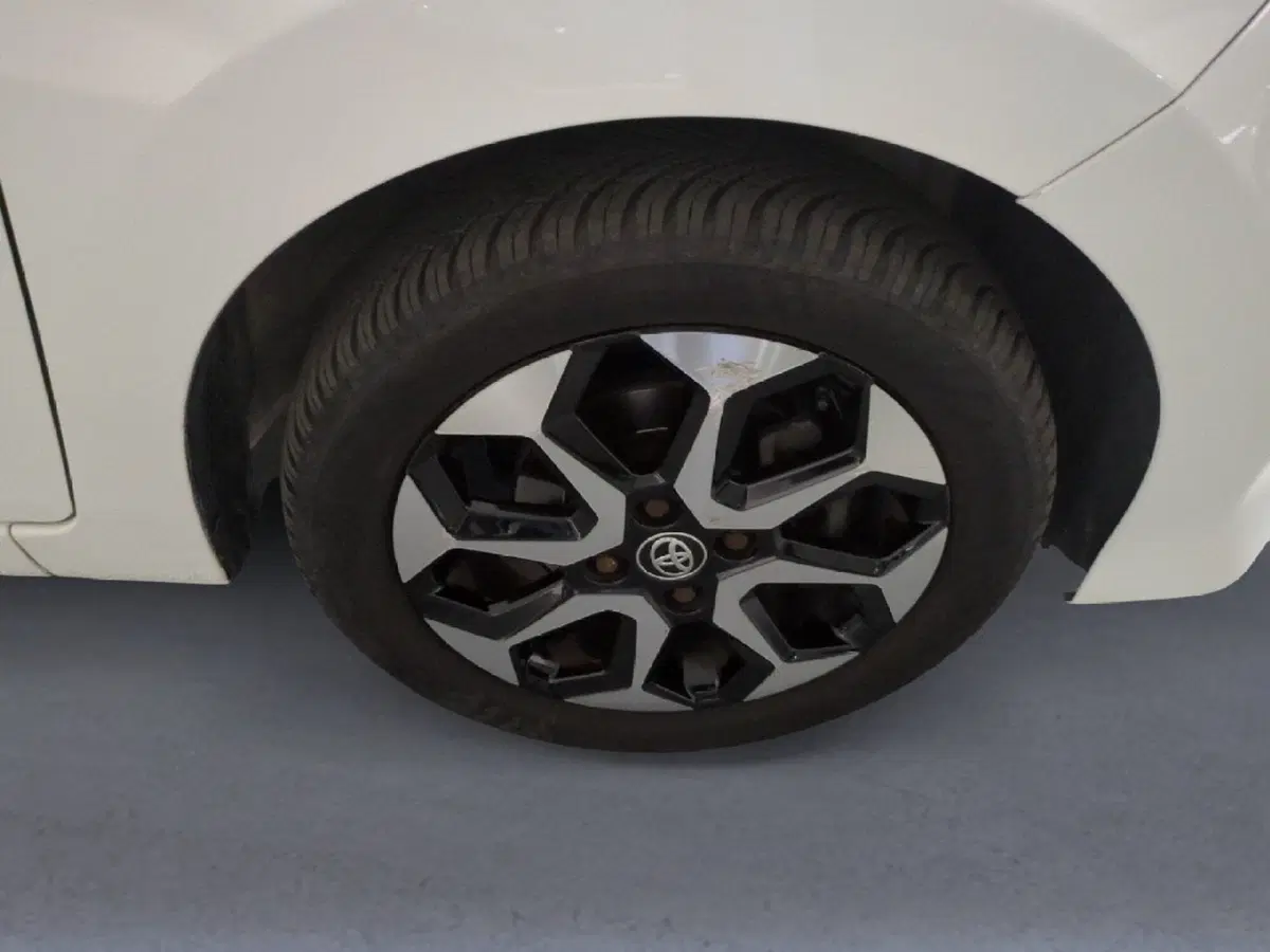 Toyota Aygo usata a Milano (8)