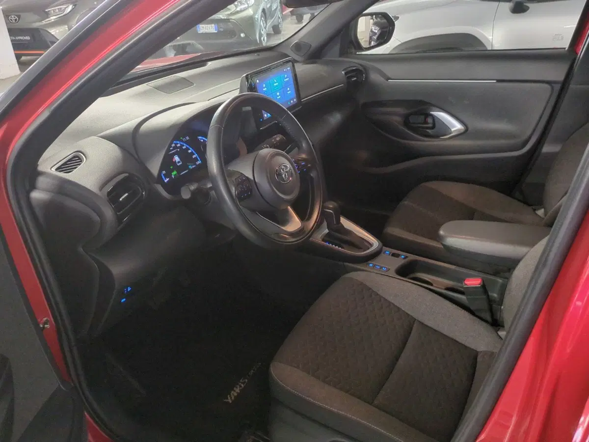 Toyota Yaris Cross usata a Milano (11)