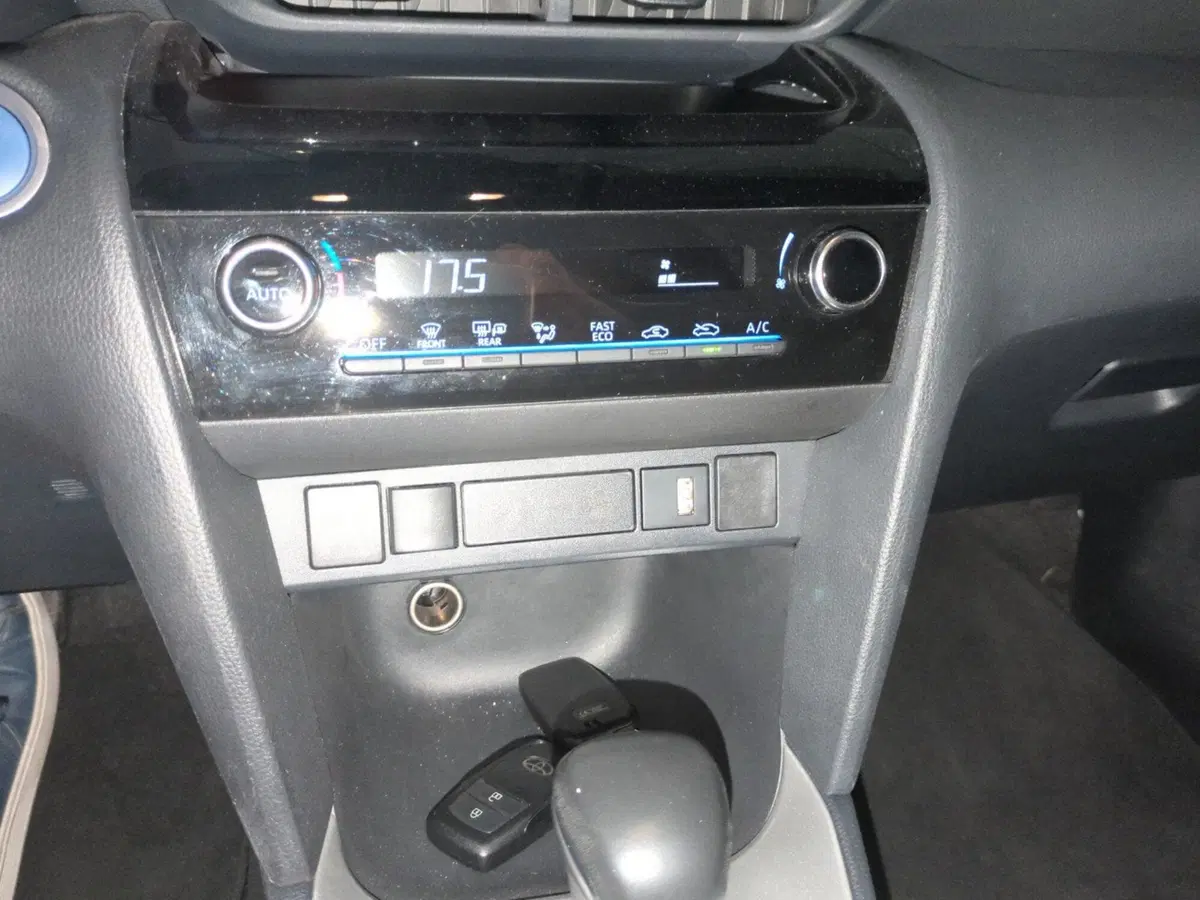 Toyota Yaris Cross usata a Milano (15)