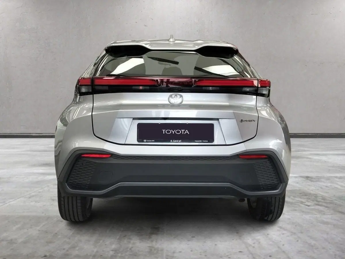 Toyota Toyota C-HR usata a Roma (11)