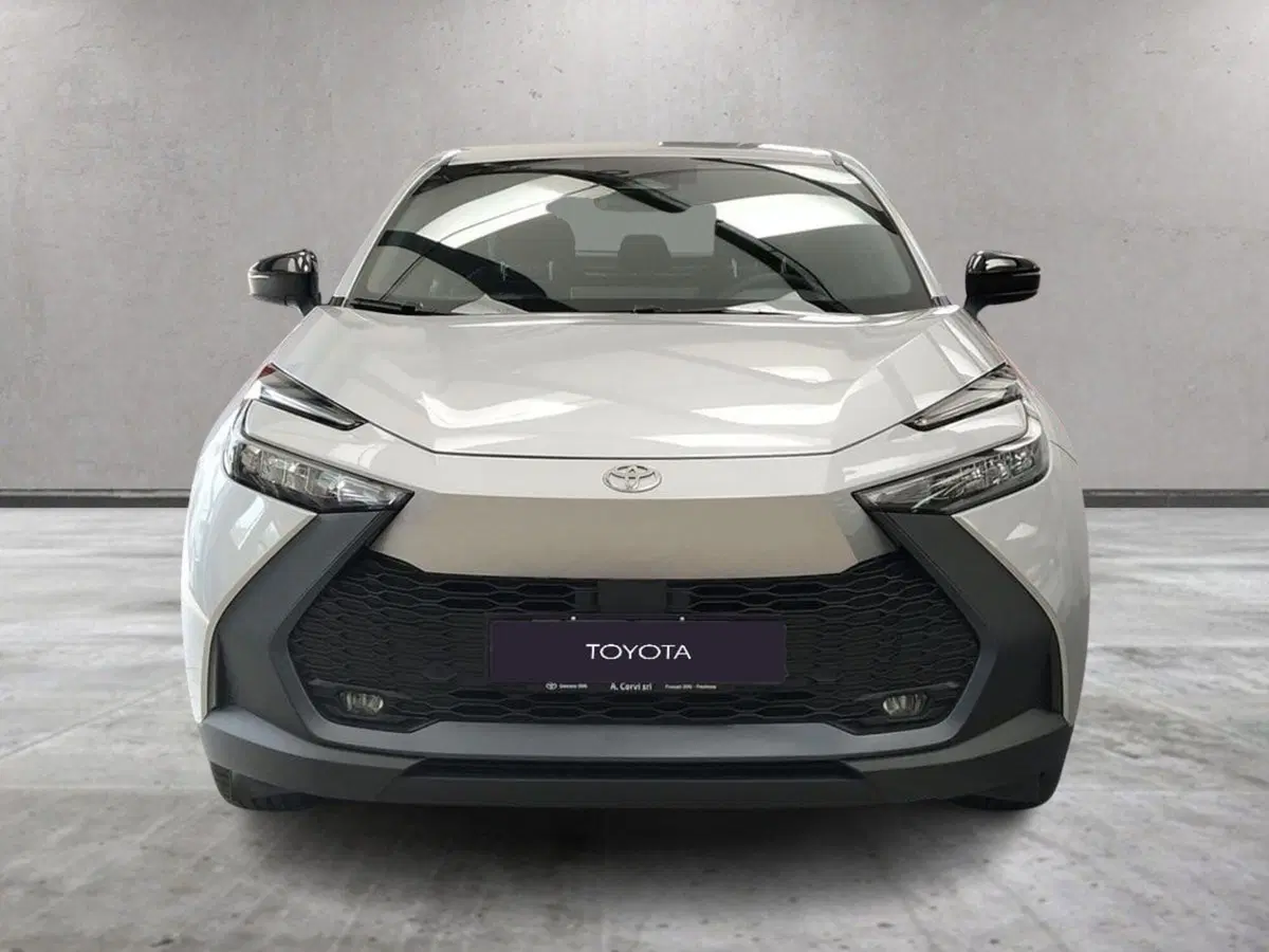Toyota Toyota C-HR usata a Roma (12)