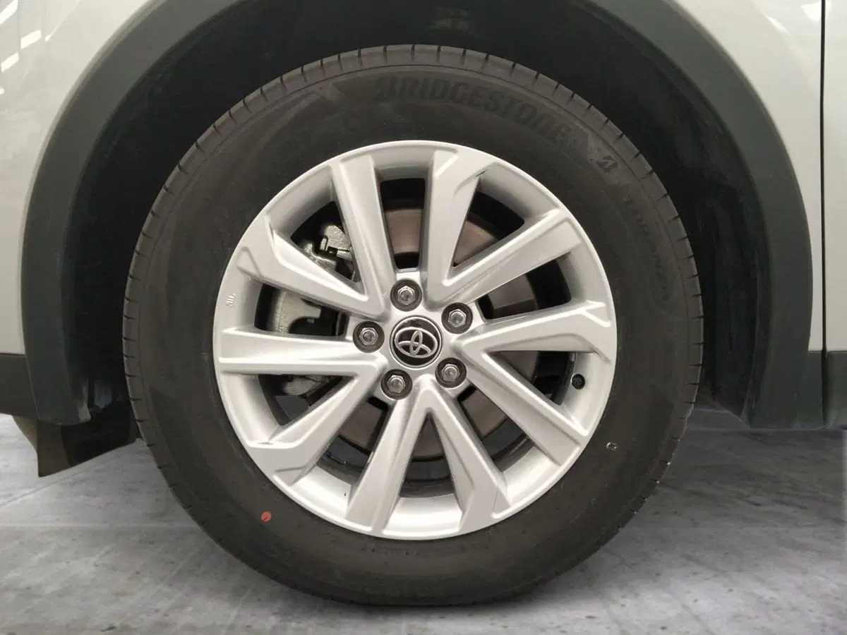 Toyota Toyota C-HR usata a Roma (14)