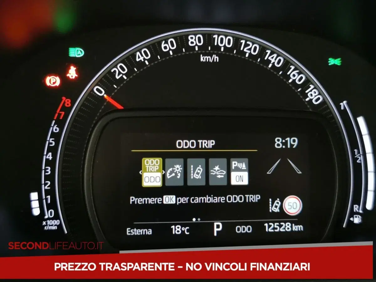 Toyota Aygo X usata a Chieti (15)