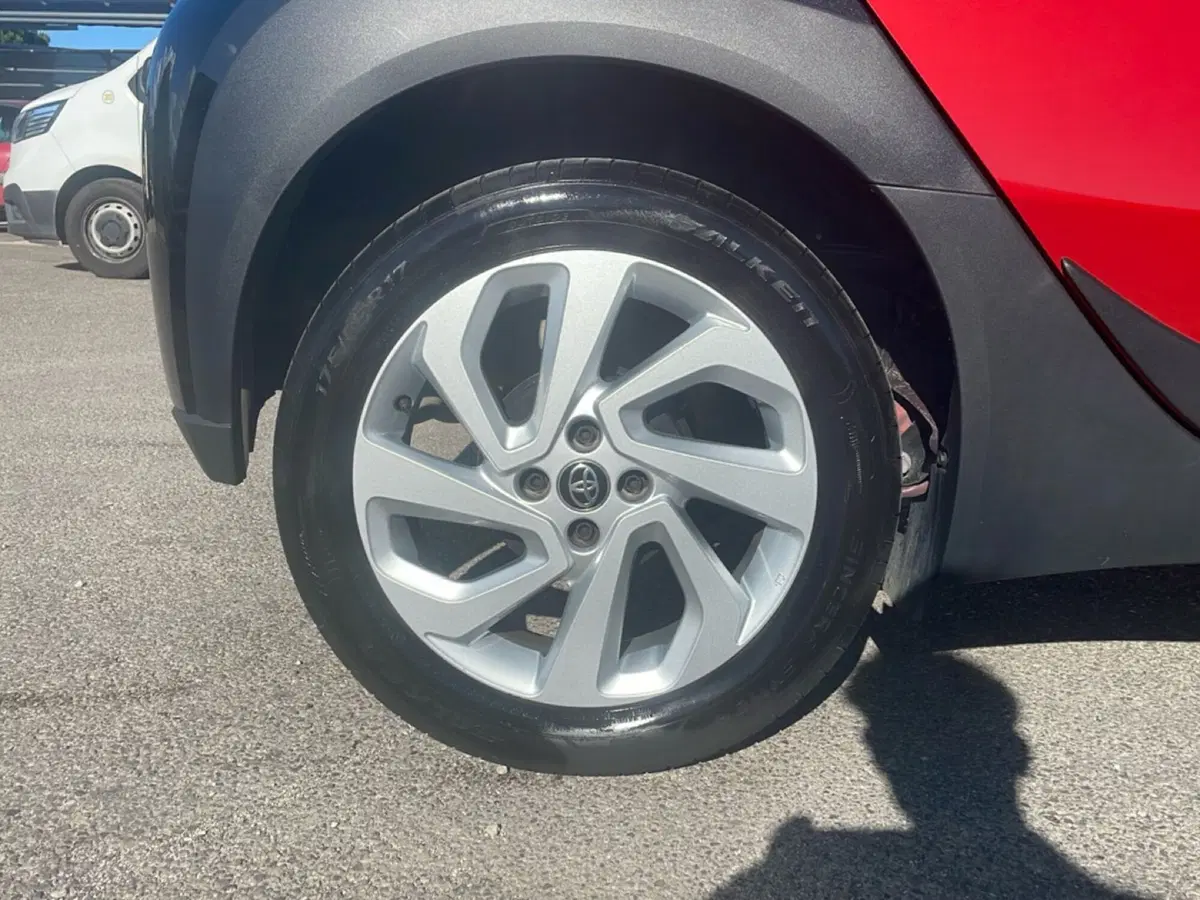 Toyota Aygo X usata a Bologna (9)