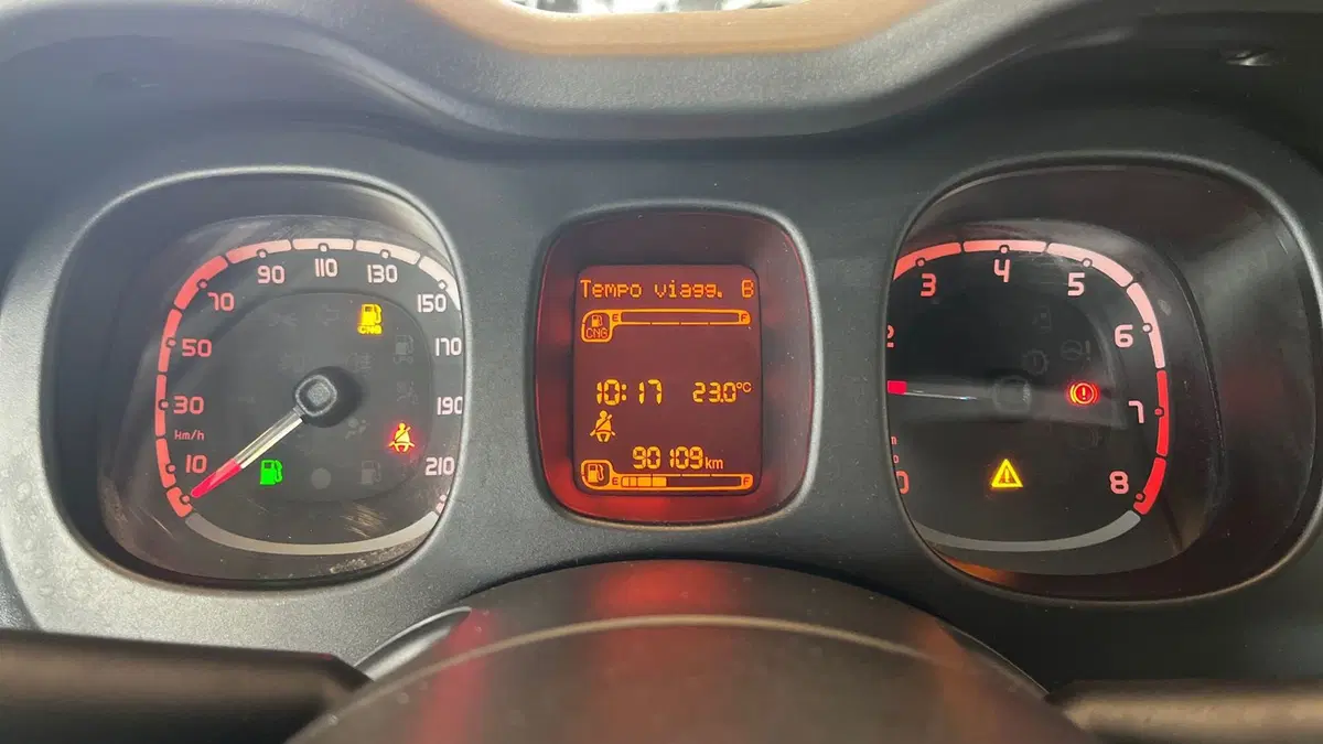 Fiat Panda Cross usata a Catania (11)