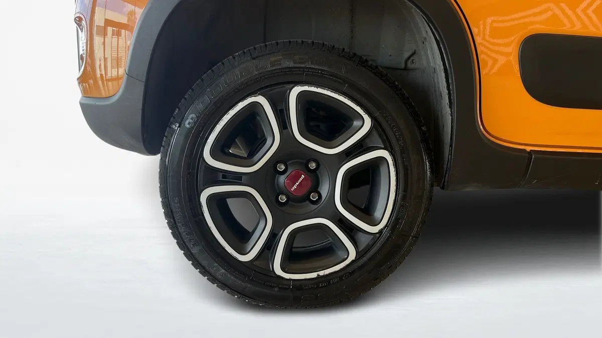 Fiat Panda Cross usata a Catania (16)