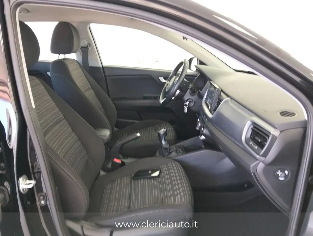 Kia Stonic usata a Como (5)