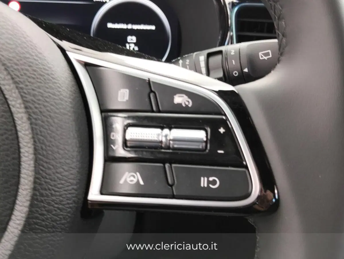 Kia XCeed nuova a Como (10)