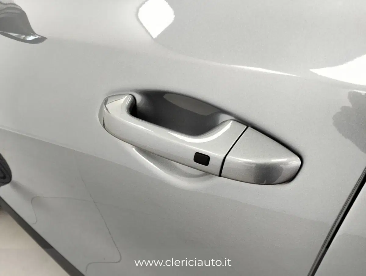 Kia XCeed nuova a Como (17)
