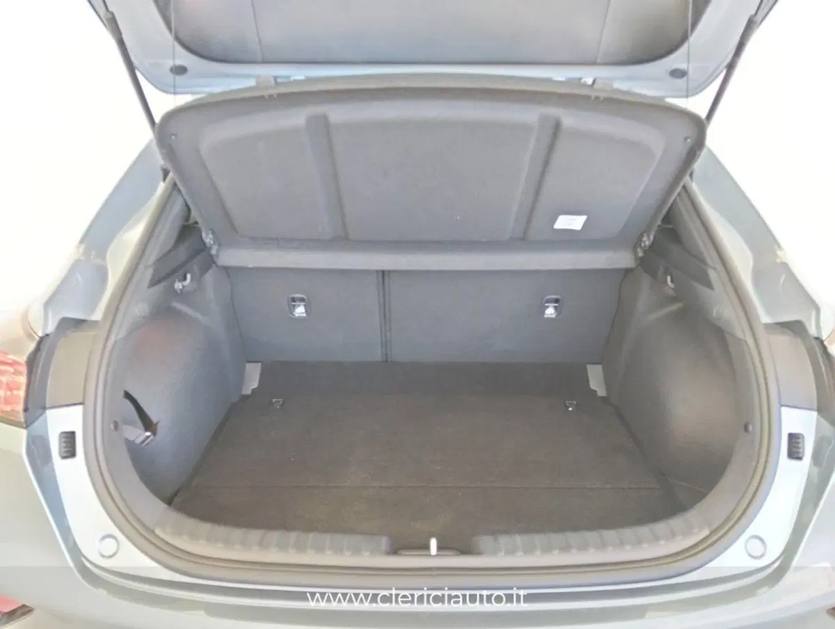 Kia XCeed nuova a Como (18)