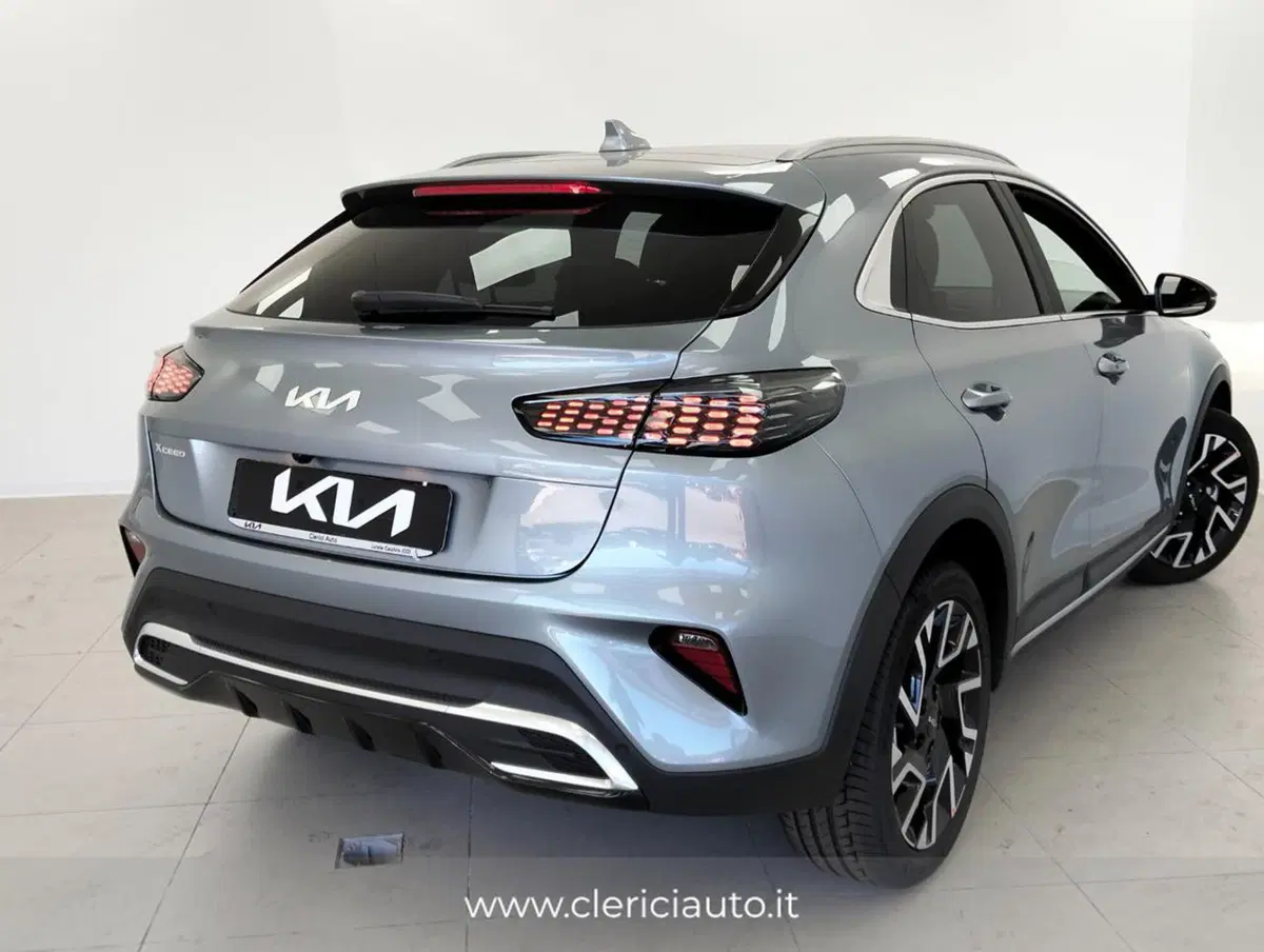 Kia XCeed nuova a Como (2)