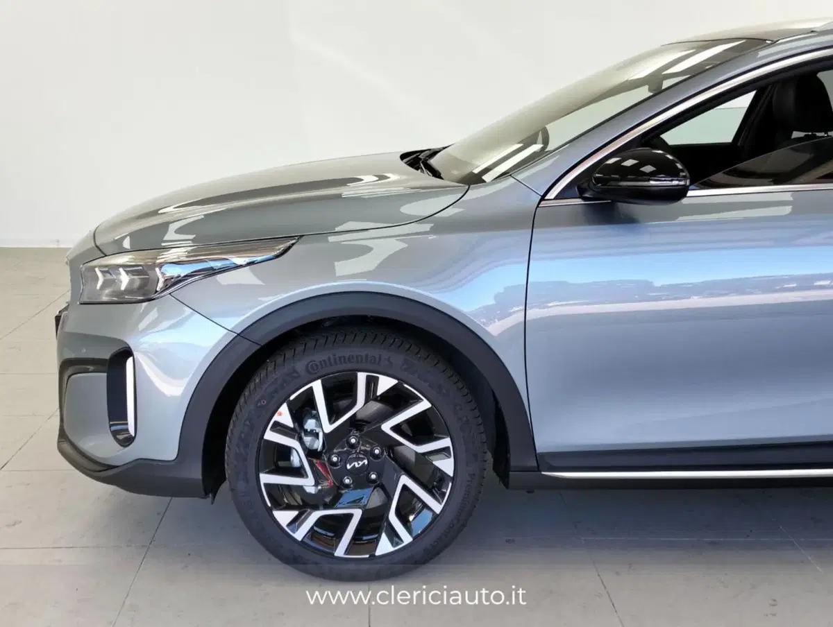 Kia XCeed nuova a Como (9)