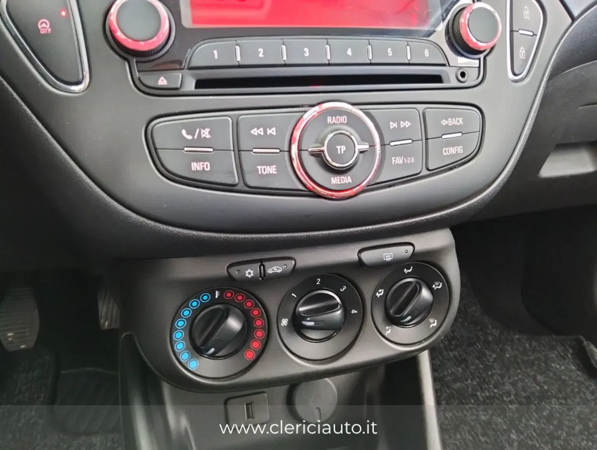 Opel Corsa usata a Como (12)
