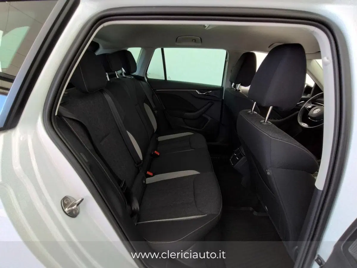Skoda Kamiq usata a Como (5)