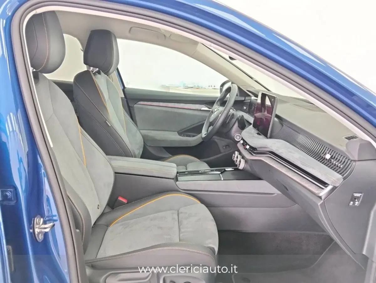 Skoda Superb Station Wagon usata a Como (2)